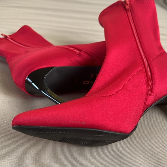 Red nylon stretch booties. - Picture 5 of 9